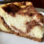 Cinnamon Roll Cheesecake