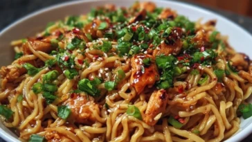Sticky Garlic Chicken Noodles